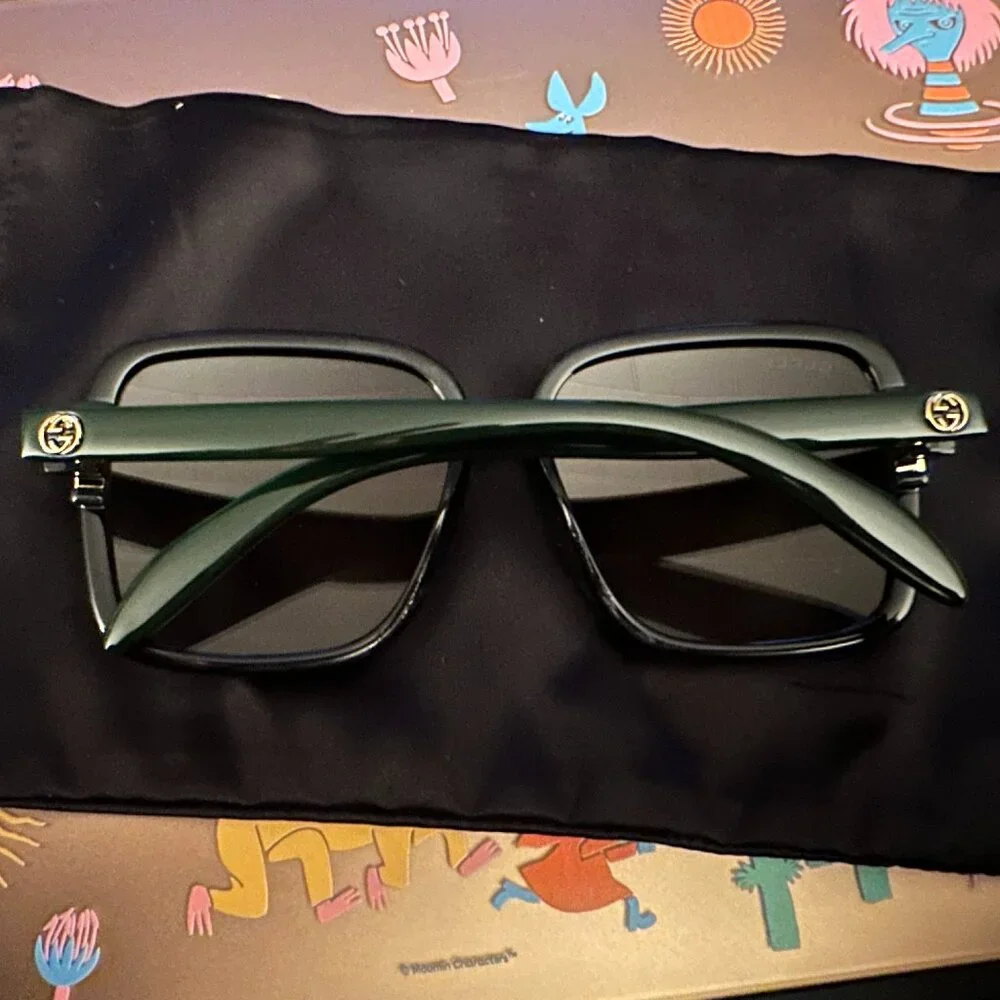 Dark green Square Gucci Sunglasses with dust bag and velvet case - Picture 7 of 9